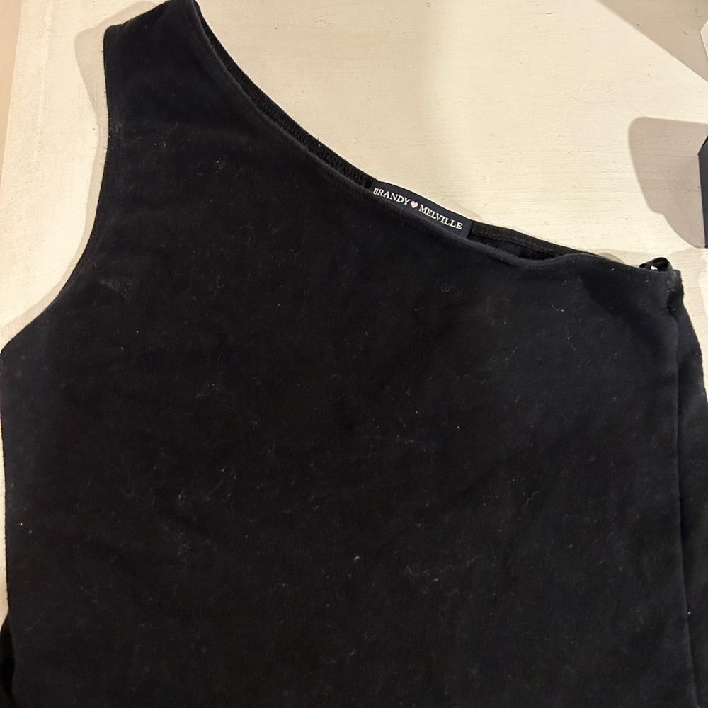 Black brandy melville one shoulder crop top
